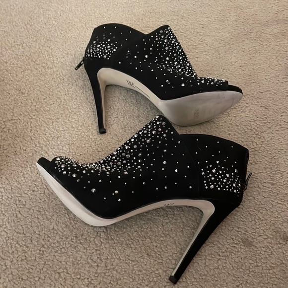 INC black bling heels - Picture 4 of 7